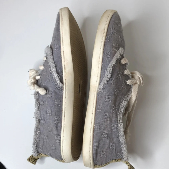 Sanuk Sneakers Women’s Size 7 Fabric Sneakers Gray Lace Up Raw Trim Casual Comfy - Picture 7 of 10